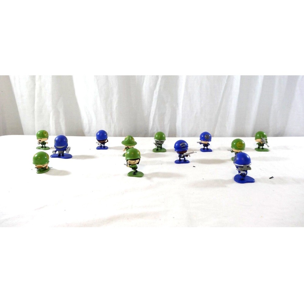 MGA‎ Entertainment Awesome Little Green Men Blue Men Toy Figures Lot Of 12